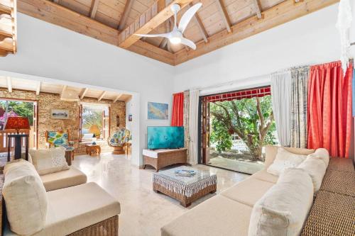 Villa Laurence - Steps To Ocean Bliss By Lucha in Savaneta Villa Laurence - Steps To Ocean Bliss By Lucha in Savaneta