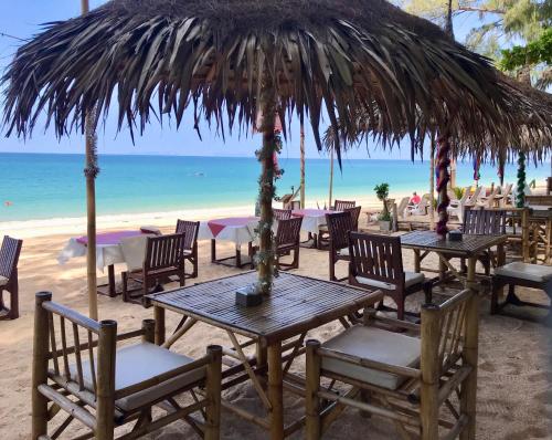 Food and beverages, Sayang Beach Resort in Pra Ae Beach Food and beverages, Sayang Beach Resort in Pra Ae Beach
