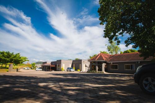 Näkymä ulkoa, Fatmols City Hotel in Ndola Näkymä ulkoa, Fatmols City Hotel in Ndola