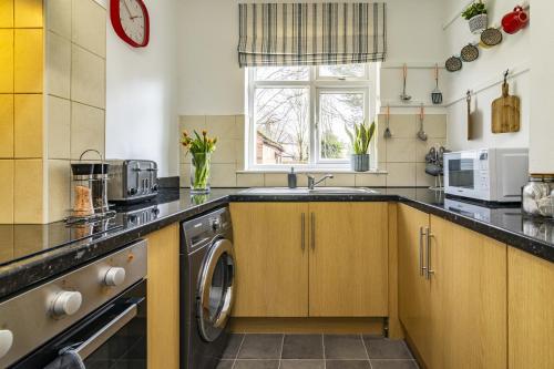 設施, Lovely 4BDR home- Off street parking sleeps 7 in 貝斯頓中部 設施, Lovely 4BDR home- Off street parking sleeps 7 in 貝斯頓中部