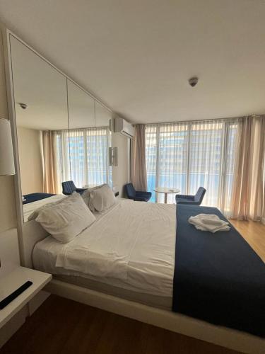 GLOBEX Orbi City Apartment