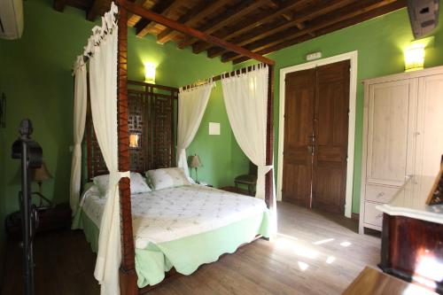 Posada Villa Maria in La Adrada Posada Villa Maria in La Adrada