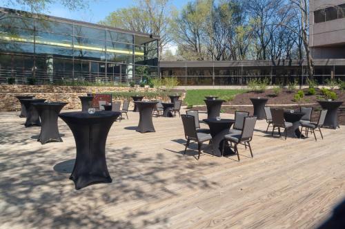Salón de banquetes, DoubleTree by Hilton Kansas City - Overland Park in Overland Park (KS) Salón de banquetes, DoubleTree by Hilton Kansas City - Overland Park in Overland Park (KS)