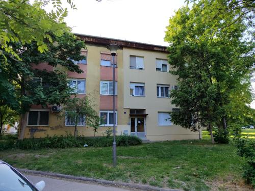 Apartman Studio Blue in Kertvaroš Apartman Studio Blue in Kertvaroš