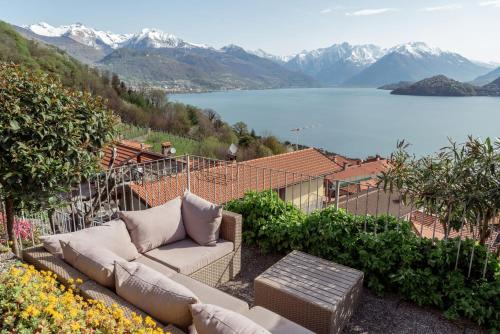 Erkély/terasz, Casa Coslia - Pianello del Lario by LoveComo in Pianello Del Lario Erkély/terasz, Casa Coslia - Pianello del Lario by LoveComo in Pianello Del Lario