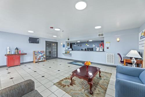 Days Inn by Wyndham McKinney in Mckinney Days Inn by Wyndham McKinney in Mckinney