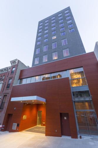 Entrance, Edge Hotel in Harlem Entrance, Edge Hotel in Harlem