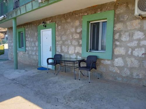 شرفة/ تراس, Comfy one bedroom apartment with parking lot Kotor in تروجيكا شرفة/ تراس, Comfy one bedroom apartment with parking lot Kotor in تروجيكا