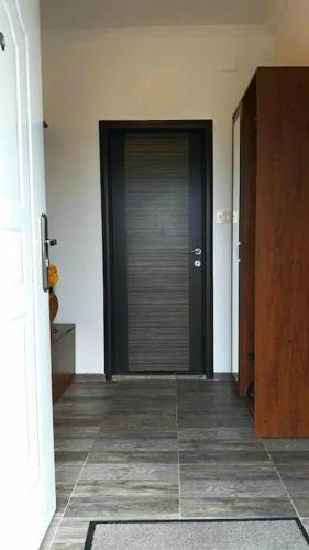 Comfy one bedroom apartment with parking lot Kotor in تروجيكا Comfy one bedroom apartment with parking lot Kotor in تروجيكا