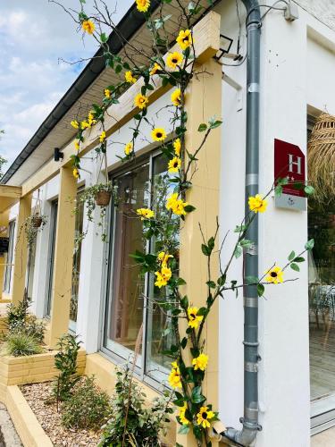 Bejárat, Motel Les Broussailles in Mesves Sur Loire Bejárat, Motel Les Broussailles in Mesves Sur Loire