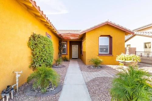 Desert Sun Flower: Private Spa, pool, Golf area