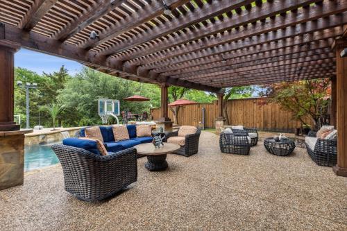 Facilities, Magical 5BR W Pool, Hot Tub, Lake, Basketball Court in Cedar Hill Facilities, Magical 5BR W Pool, Hot Tub, Lake, Basketball Court in Cedar Hill