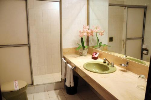 This photo about Excelsior Inn shared on HyHotel.com