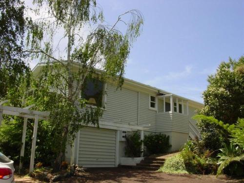 Titirangi Holiday Home