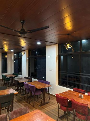 レストラン, Lemonade Inn in チャンバ レストラン, Lemonade Inn in チャンバ