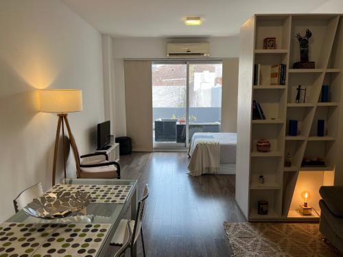 Amplio Studio en Palermo Hollywood con Terraza!