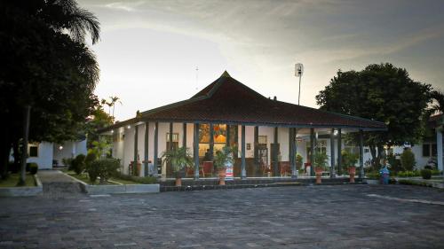 Lobby, Royal Brongto Hotel in Bantul Lobby, Royal Brongto Hotel in Bantul