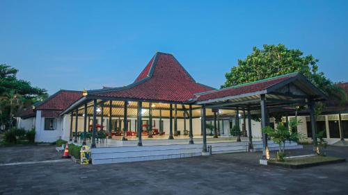 Royal Brongto Hotel in Bantul Royal Brongto Hotel in Bantul