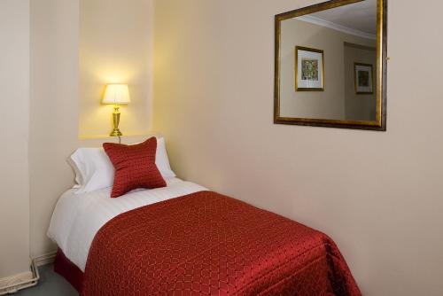 Marlborough Arms Hotel in Witney Marlborough Arms Hotel in Witney