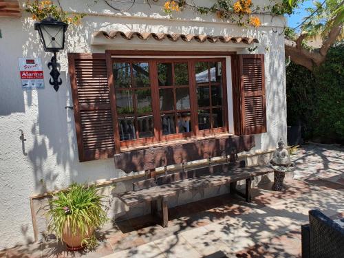 Hostal Mi Campana in Les Bovetes Beach Hostal Mi Campana in Les Bovetes Beach