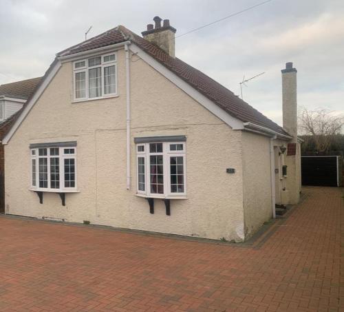 Family friendly seaside home