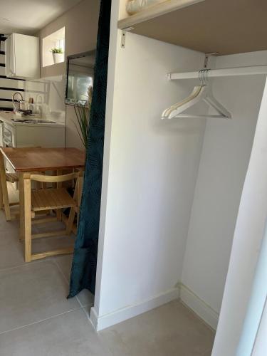 Facilities, Maison de 40m2,Clim, Wifi, jardin et parking in Les Caillols Facilities, Maison de 40m2,Clim, Wifi, jardin et parking in Les Caillols