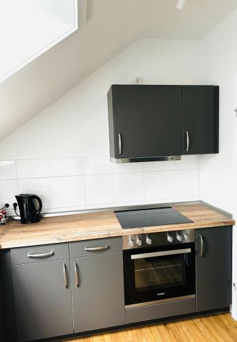 Konyha, Etagen-Wohnung nahe Flughafen Hamburg in Norderstedt Konyha, Etagen-Wohnung nahe Flughafen Hamburg in Norderstedt