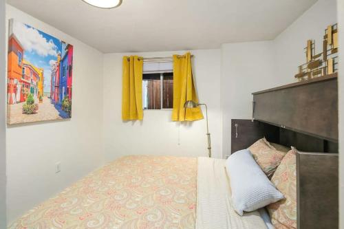 Cozy Getaway Yard House with BBQ - UW - Children Hospital