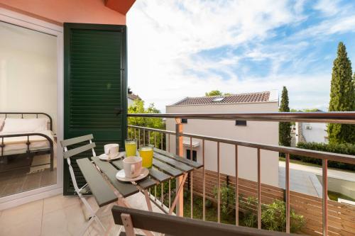 ระเบียง/ชานเรือน, Apartment Isabella Malinska in โบโกวิซี ระเบียง/ชานเรือน, Apartment Isabella Malinska in โบโกวิซี