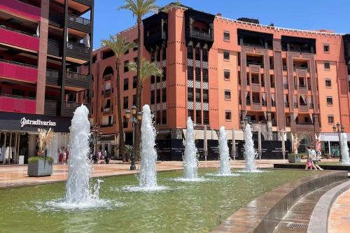 Luxury Apartment Gueliz, Cinema Bedroom Experience