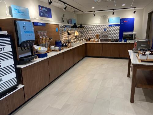 طعام و مشروبات, Holiday Inn Express & Suites Elyria By IHG in Elyria طعام و مشروبات, Holiday Inn Express & Suites Elyria By IHG in Elyria