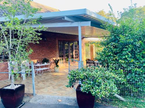 Rondeletia Cottage Guesthouse - premium self catering in Umhlali Rondeletia Cottage Guesthouse - premium self catering in Umhlali