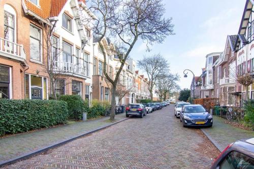 Luxery family home, Haarlem, close to beach and Amsterdam in Haarlem Suburbs Luxery family home, Haarlem, close to beach and Amsterdam in Haarlem Suburbs