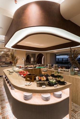 Ravintola, Aston Bintaro Hotel & Conference Center in Ciputat Ravintola, Aston Bintaro Hotel & Conference Center in Ciputat