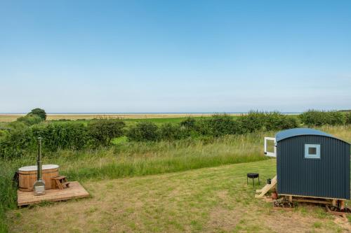 Saltmarsh Hut