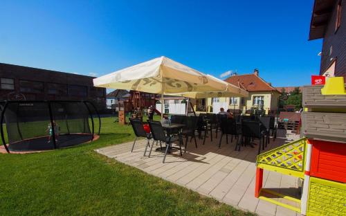 شرفة/ تراس, Penzion Squash in Liptovsky Mikulas City Center شرفة/ تراس, Penzion Squash in Liptovsky Mikulas City Center