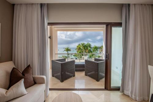 Balcony/terrace, Hacienda Samana Bay Hotel in Samana Balcony/terrace, Hacienda Samana Bay Hotel in Samana