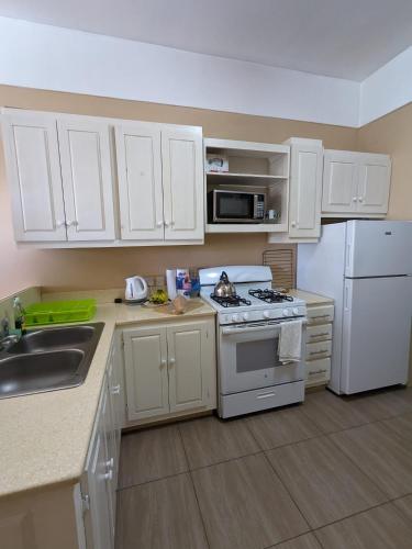 Facilities, Lovely and cozy 2 bedroom apt with oceanic view in Canefield Facilities, Lovely and cozy 2 bedroom apt with oceanic view in Canefield