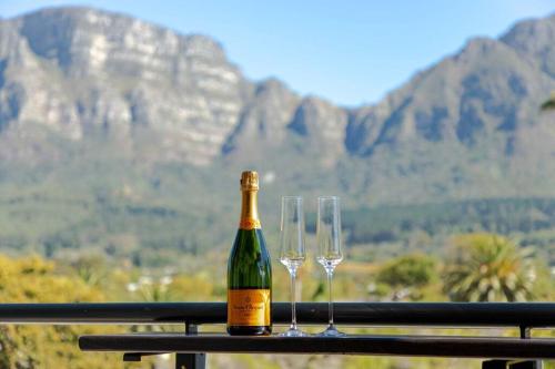 Stylish Top Floor Apartment