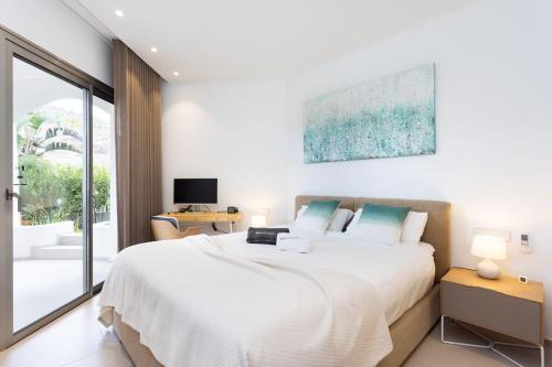 Garden Serenity Retreat And Workspace With Heated Pools And Gym