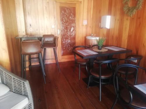 Restaurant, The Tamek Palace Hotel in Palapye Restaurant, The Tamek Palace Hotel in Palapye