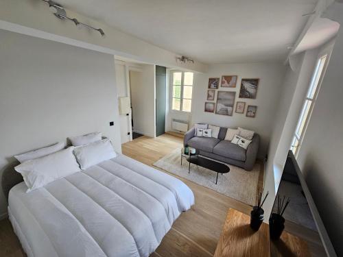 Face port Vauban - En plein cœur du vieil Antibes