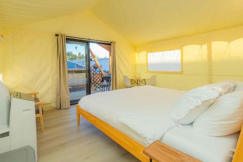 Urban Oasis Luxe Glamping with King Bed & BBQ in San Dimas Urban Oasis Luxe Glamping with King Bed & BBQ in San Dimas