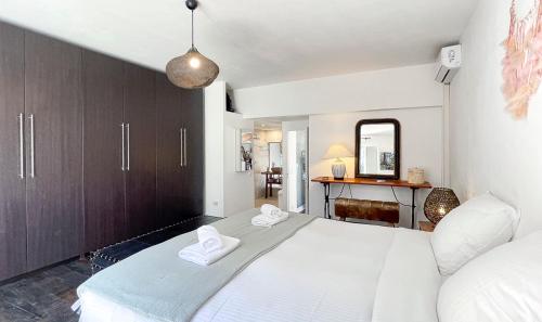 Villa Pita, Piscine au cœur des Goudes