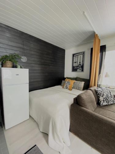 Unique wood house apartment, FREE PARKING, 2 BIKES AVAILABLE in Itaharju Unique wood house apartment, FREE PARKING, 2 BIKES AVAILABLE in Itaharju