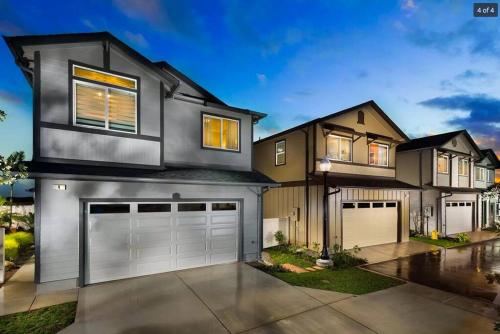 Golf Course View Home- 2 Bed and 2.5 Bathrooms