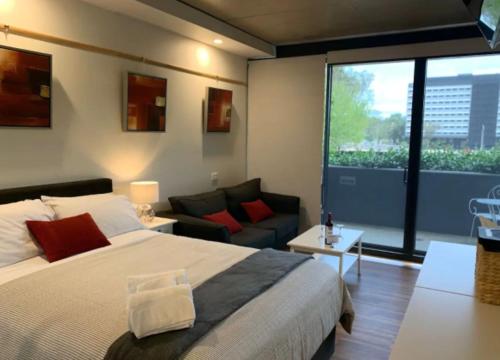 غرف النزلاء, Deluxe Studio Apartment in the Center of Canberra - Hosted by CanStay in لاينهام غرف النزلاء, Deluxe Studio Apartment in the Center of Canberra - Hosted by CanStay in لاينهام