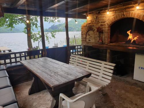 Szolgáltatások, Jajce lake cottage-Plivsko jezero in Jajce Szolgáltatások, Jajce lake cottage-Plivsko jezero in Jajce