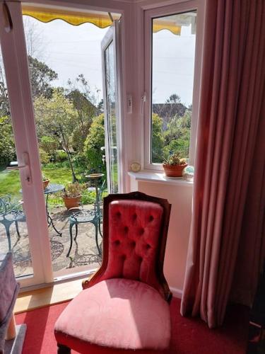 sala de TV, Double room with ensuite shower room in quiet, private house in Worthing sala de TV, Double room with ensuite shower room in quiet, private house in Worthing
