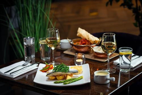 Longcourt House Hotel in Newcastle West Longcourt House Hotel in Newcastle West